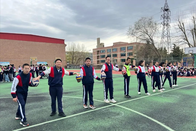 大连市第七十六中学开展丰富多彩的校园文体活动助力学生健康成长