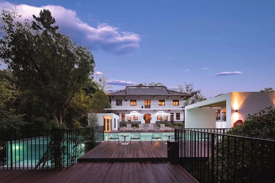 贵州走进21的城市安顺精品民宿推荐匠庐翠山房