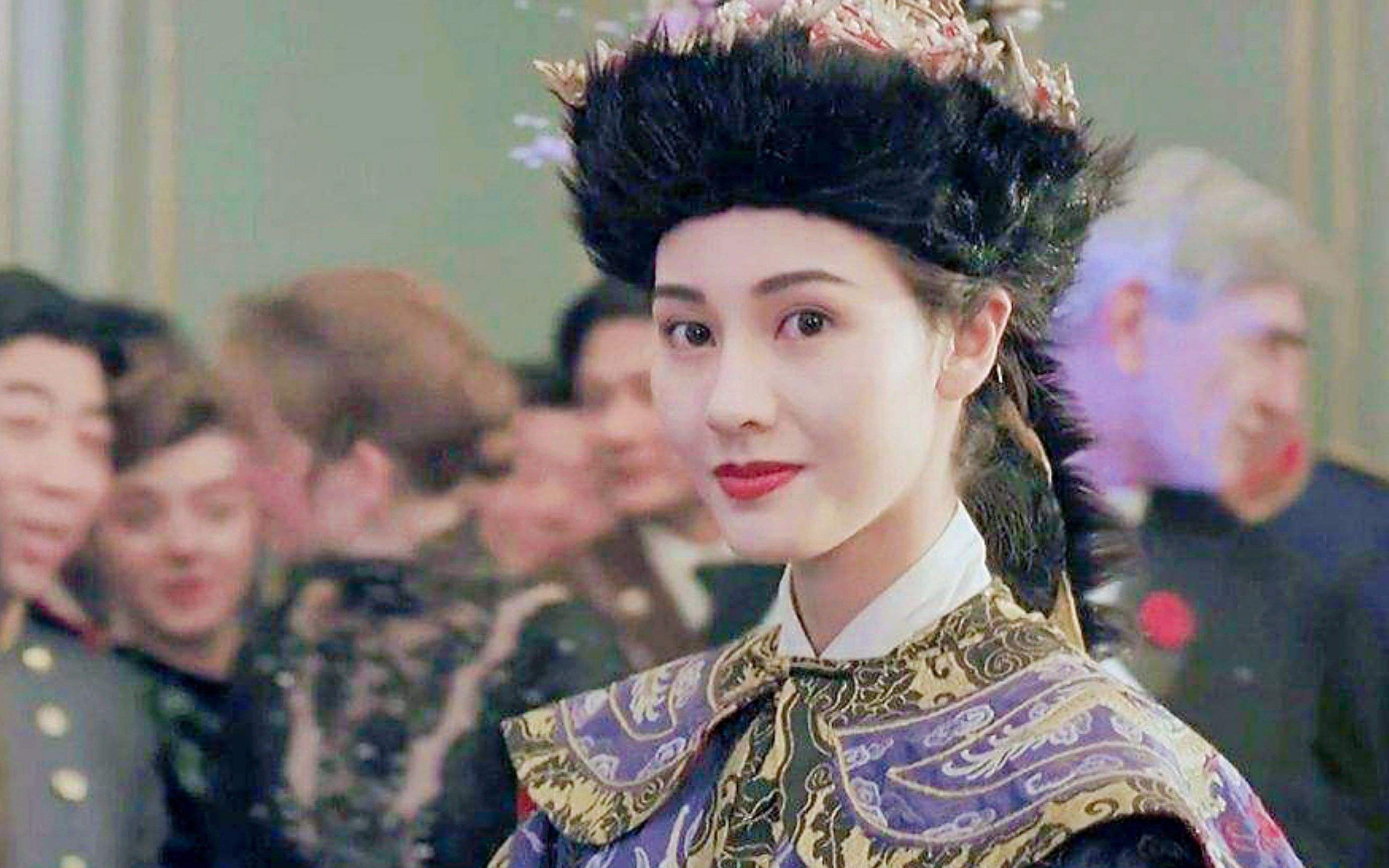 李嘉欣晒照庆结婚14周年,与许晋亨对视满满爱意,望夫眼抢镜