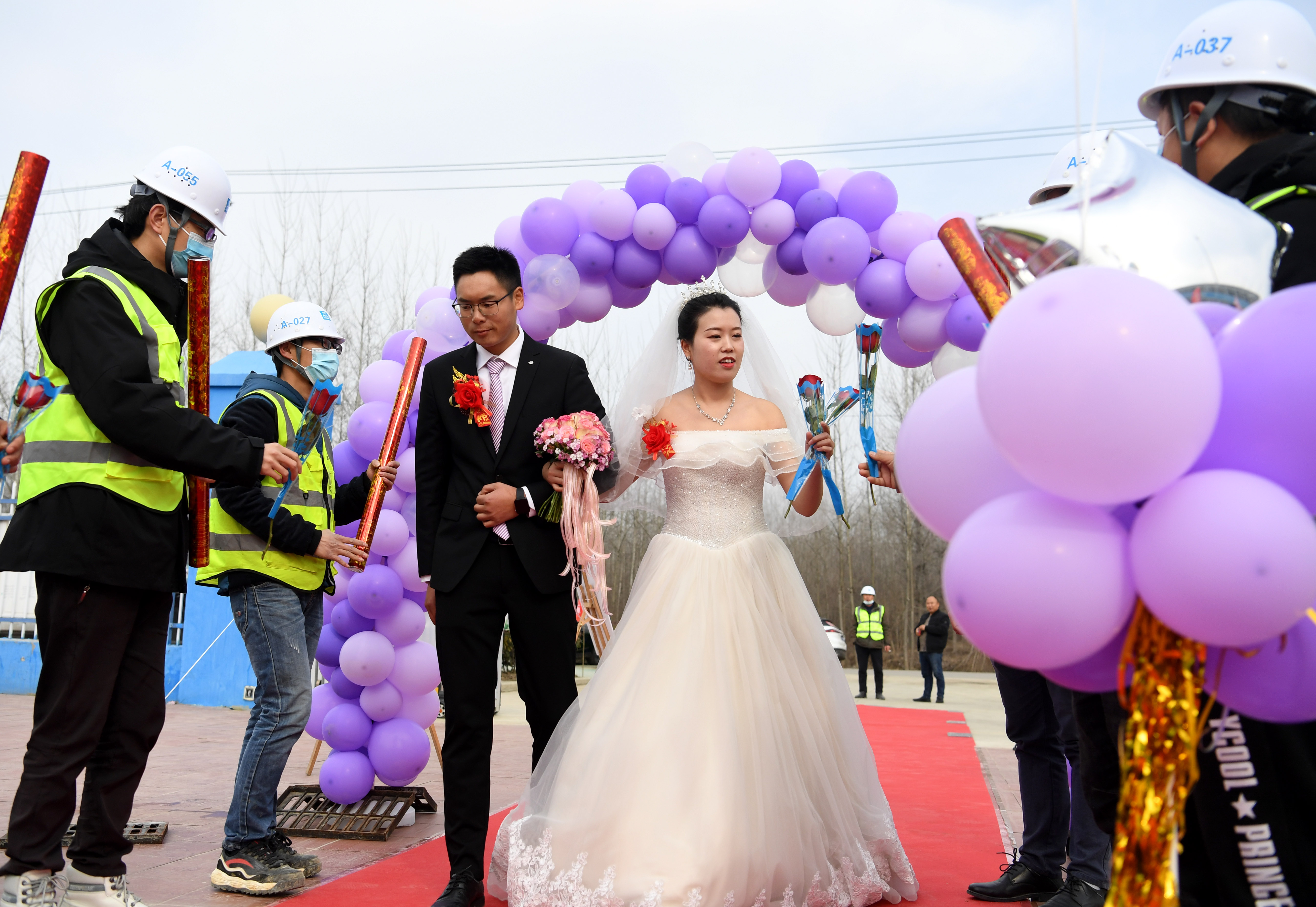 一场工地上的特殊婚礼(1)