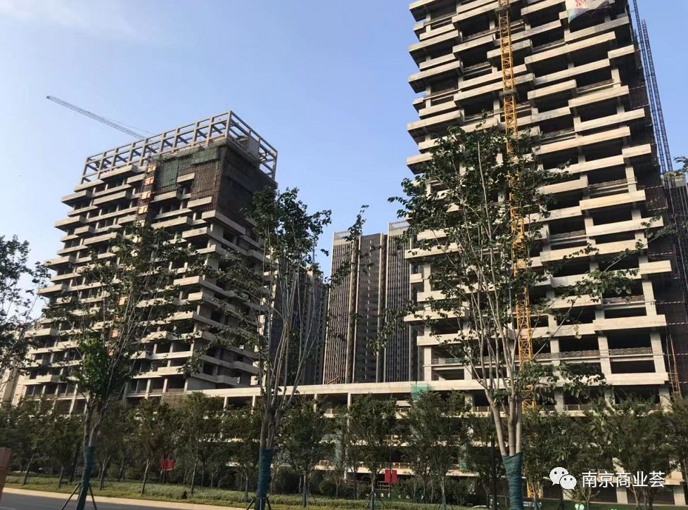 南京垂直森林饱受质疑!实景曝光,预计明年建成