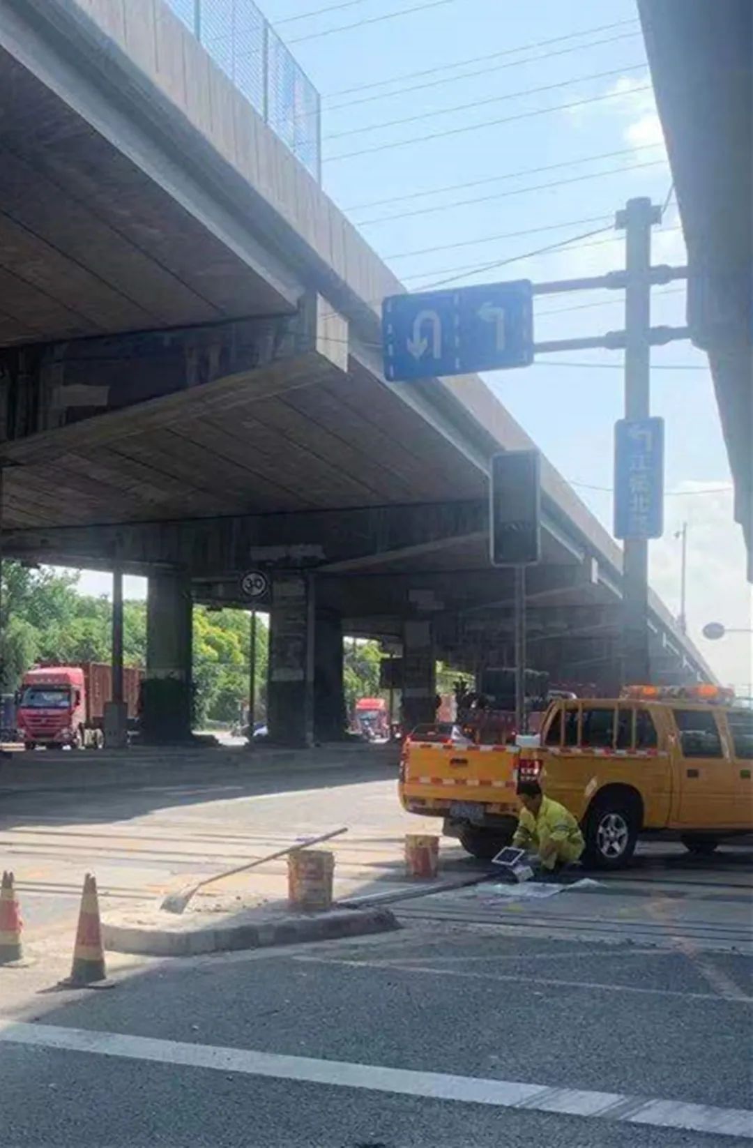 宝山车主,泰和路江杨北路地段道路指示标志,车道标线等有调整