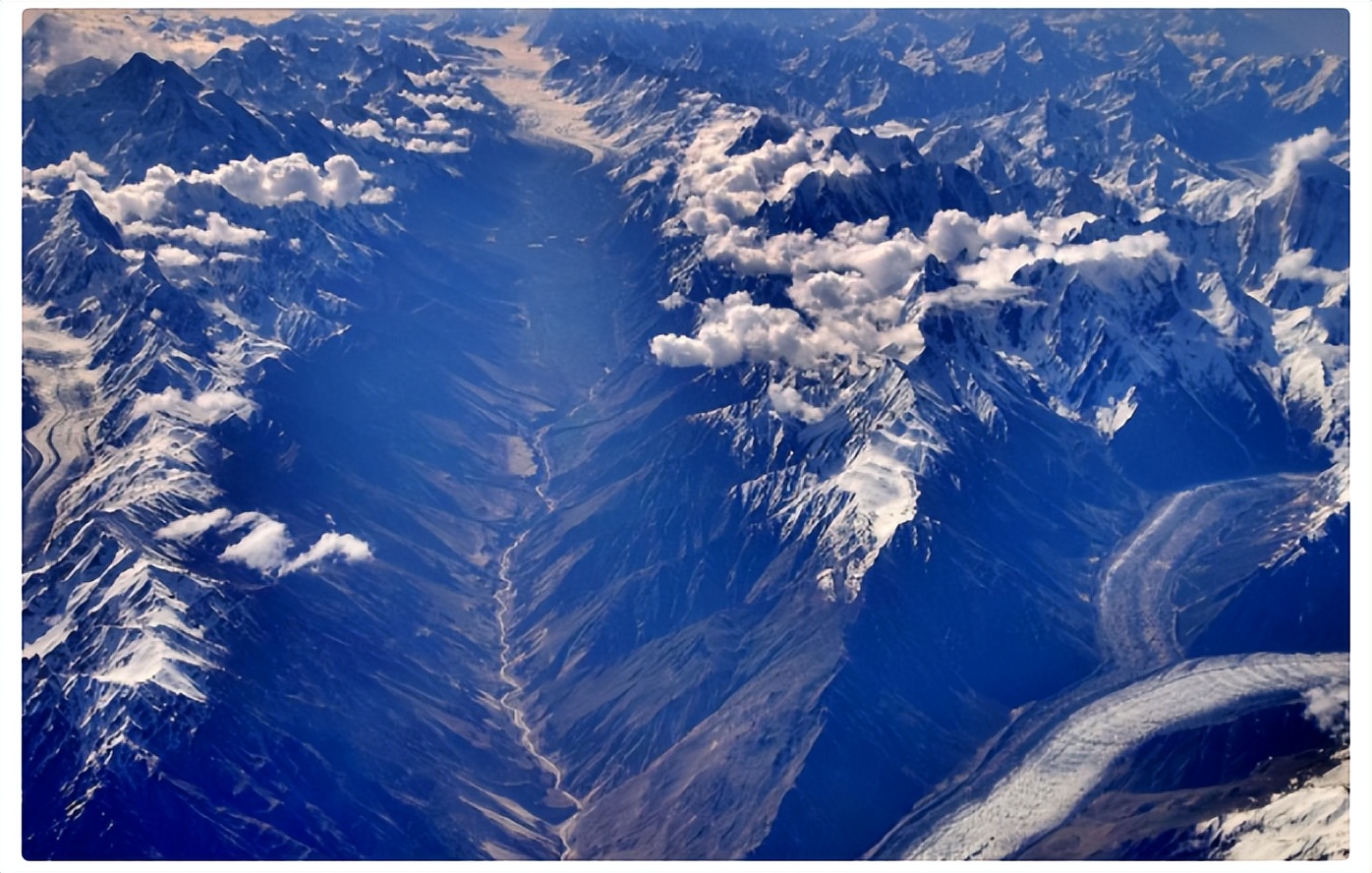 2021年底,我国卫星传回的昆仑山诡异"龙脉"照片,预示着什么?