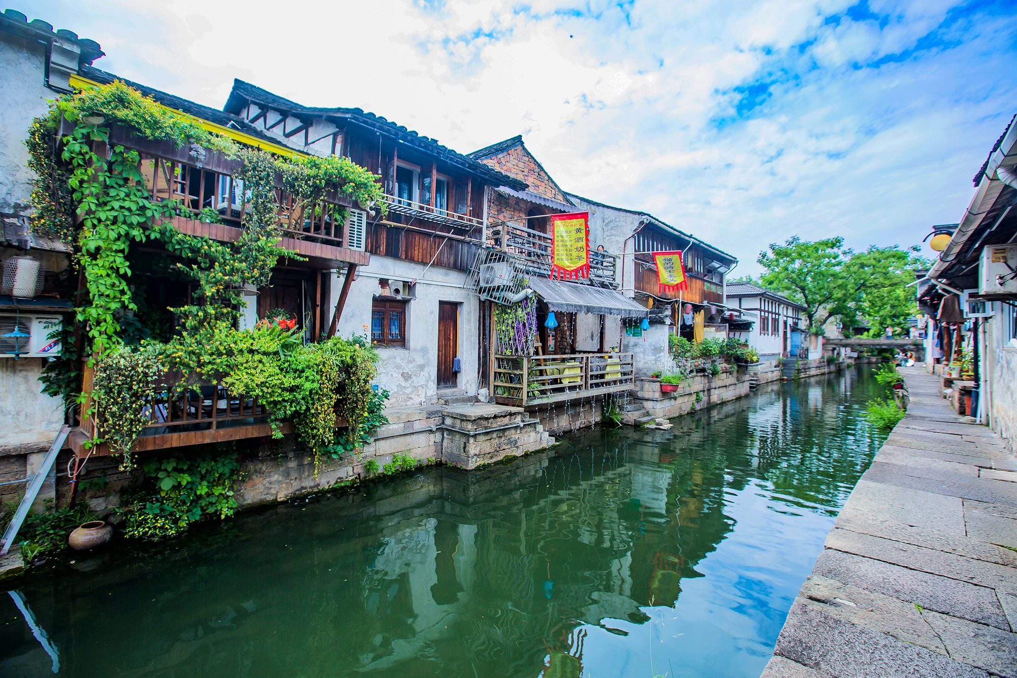 绍兴书圣故里,历史风貌保存最完整的区域,是一处宝藏人间烟火地