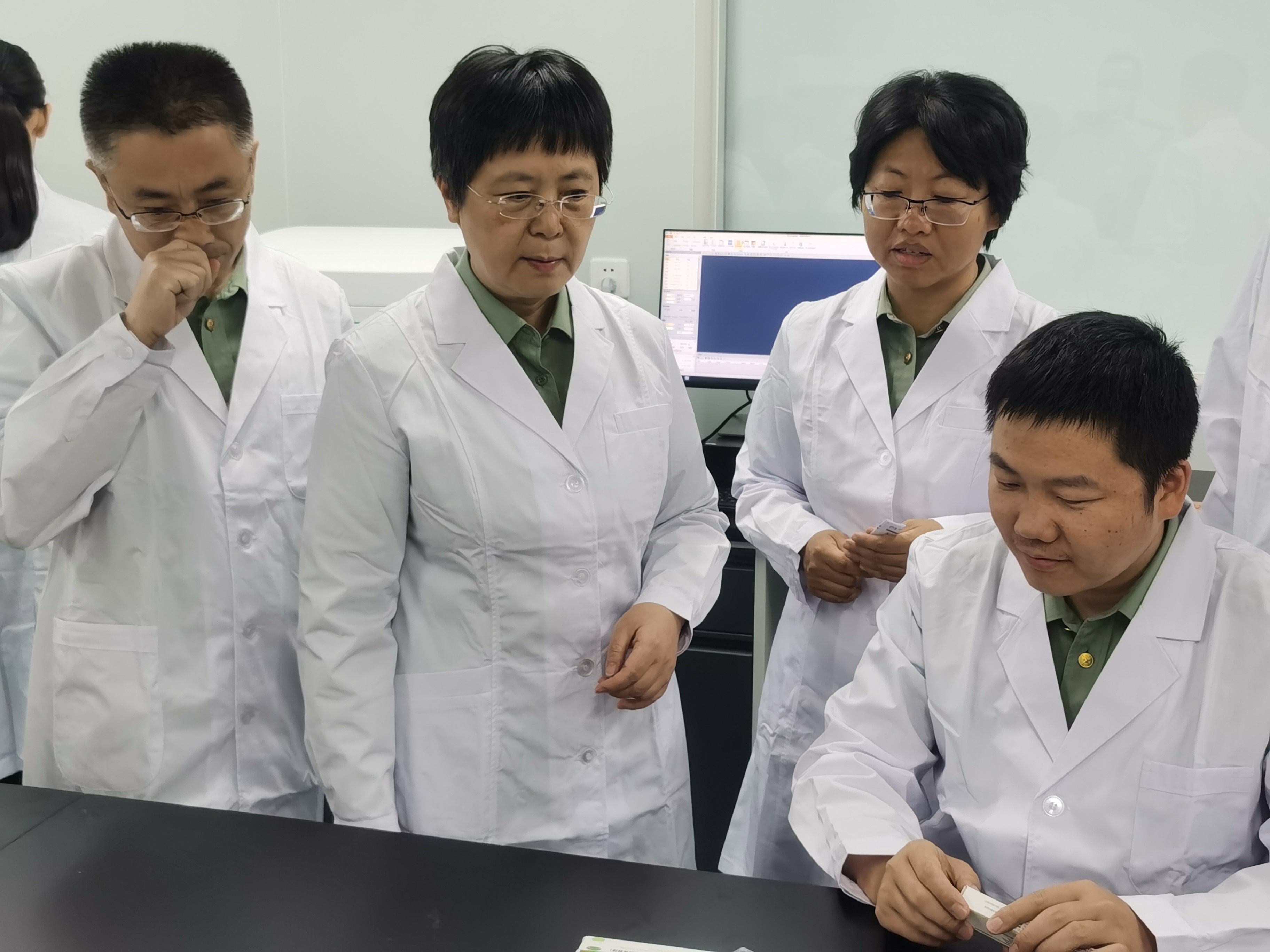 少将陈薇:30年没做过家务,抗击过非典,2021年成功研发新冠疫苗