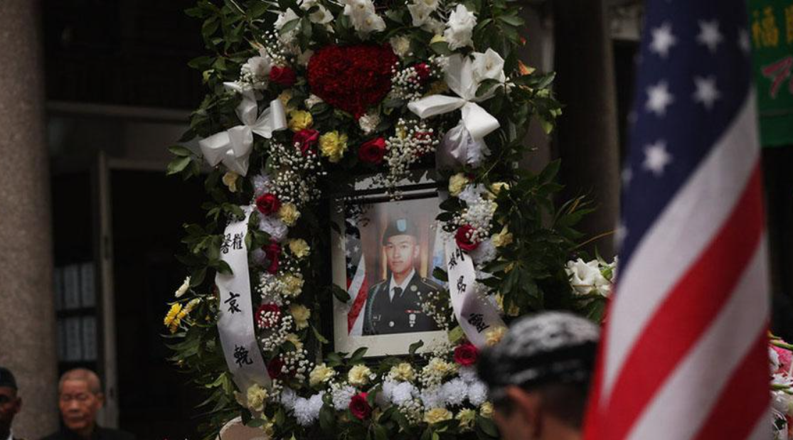 2011年,华裔少年陈宇晖加入美国军队,却在军营被虐待而死