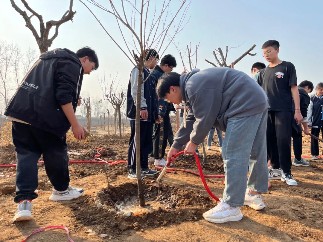 「春暖花开"植"得期待」育才高中2022年植树活动