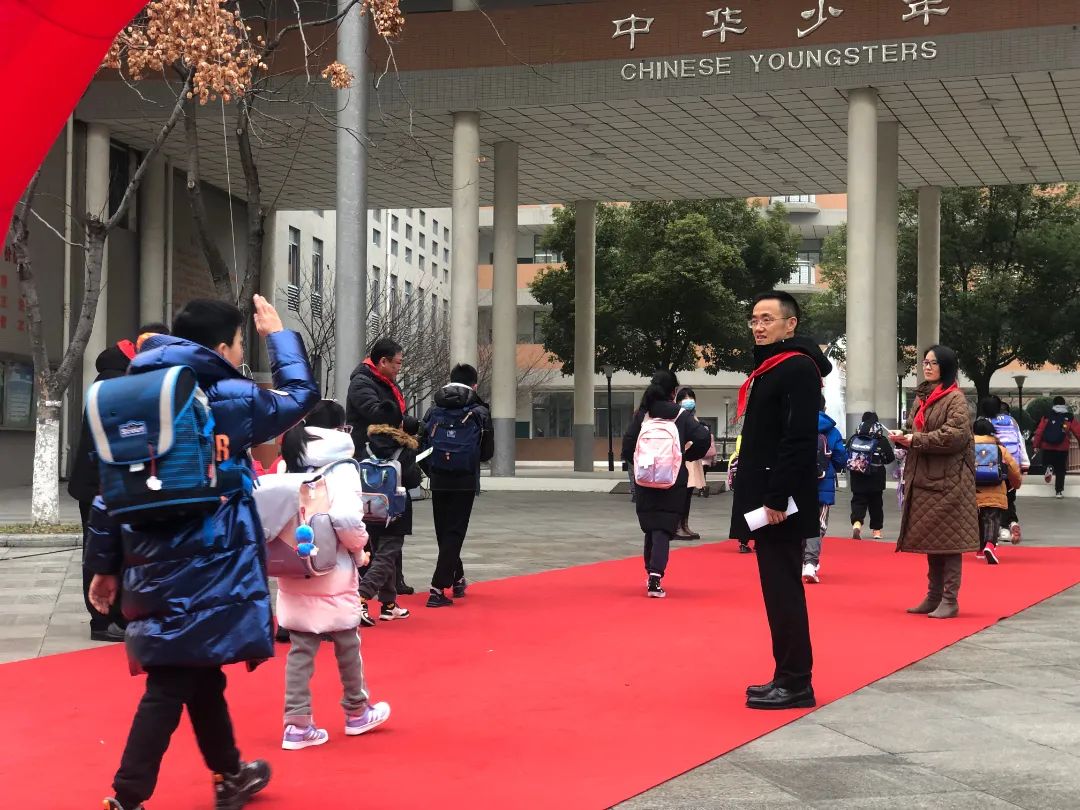 南京市金陵中学实验小学:开学!小葵花们来报道啦