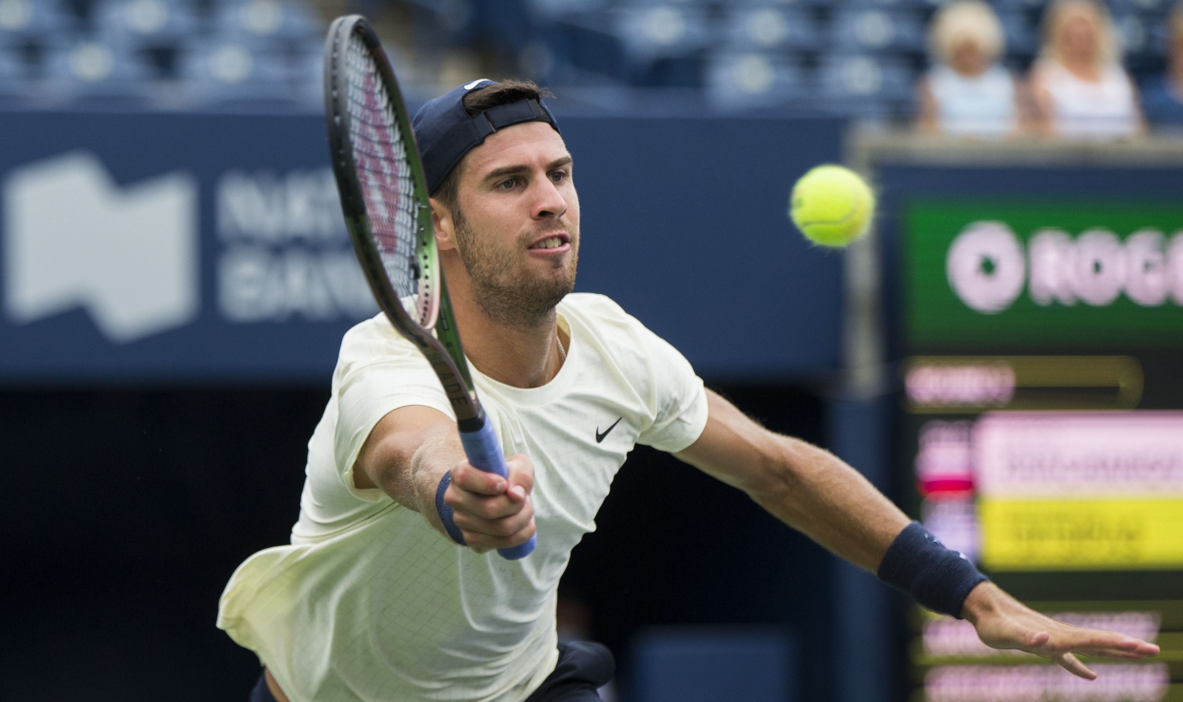 网球——加拿大国家银行公开赛:希腊选手齐齐帕斯晋级八强