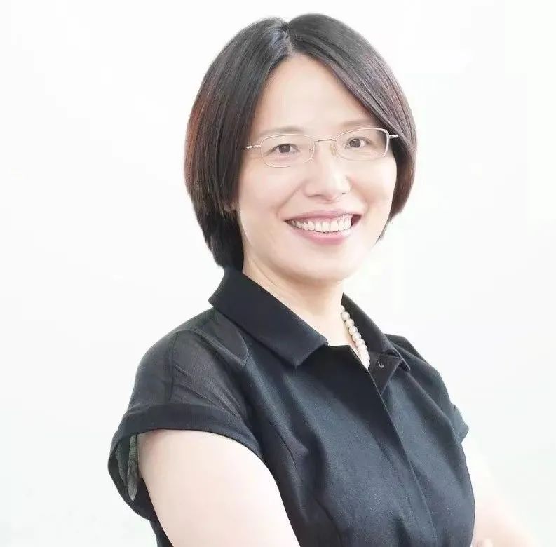 持续向上王烨62019年,在经过长达20余年打拼生涯后,钟慧娟带着豪森