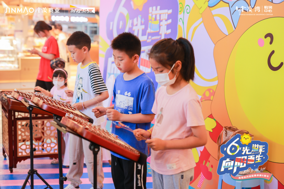 青岛金茂湾购物中心六周年庆第三天人气持续升温