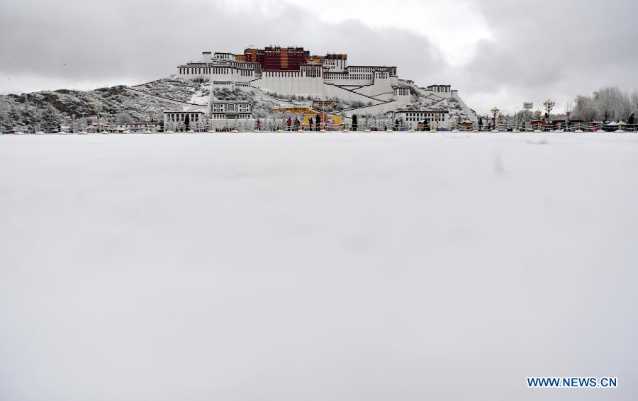 snow scenery near potala palace in lhasa