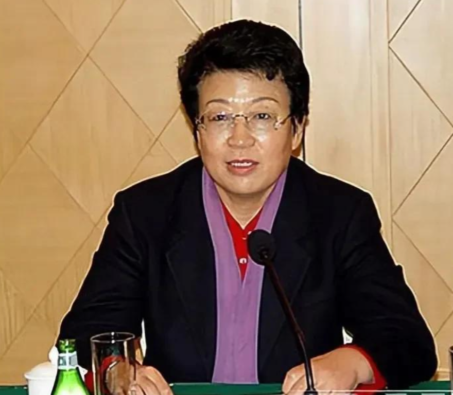 纪实:"色虎"韩桂芝:专找帅气男下属做秘书,10年敛财400余次