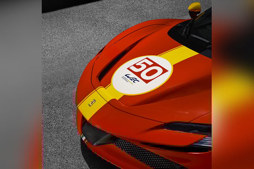 采用勒芒涂装的法拉利sf90向胜利的499p赛车致敬