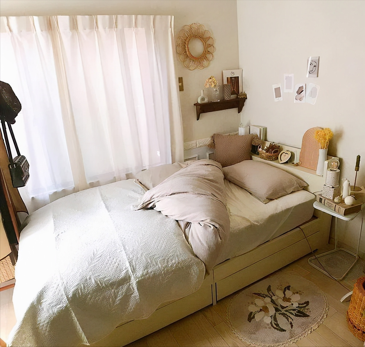 日本女生的卧室家装大公开,房间整洁,画风舒适,晒照温馨又养眼