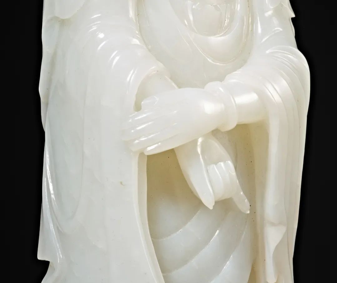 苦海常作渡人舟——清乾隆 宫廷白玉立像观音带碧玉底座赏析