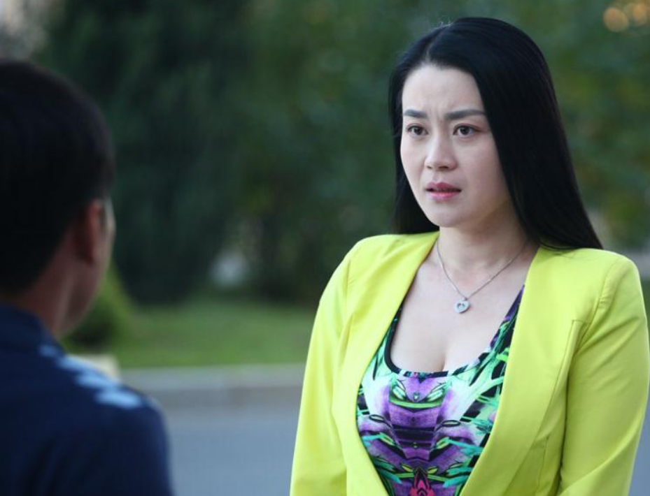 关婷娜与赵本山相识