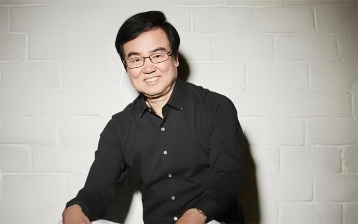 黄百鸣:《开心鬼》创始人,妻子患癌不离不弃,如今苦尽甘来