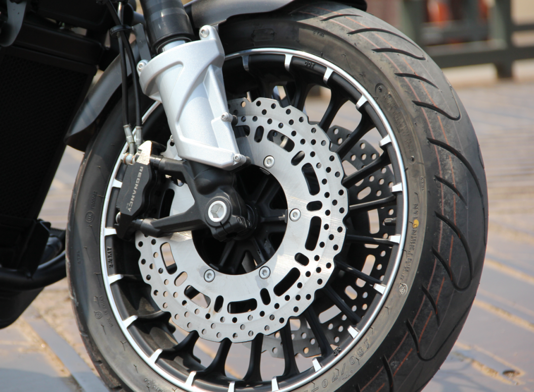 起售价24680元,雷克rx350软尾队长四款巡航车同时发布