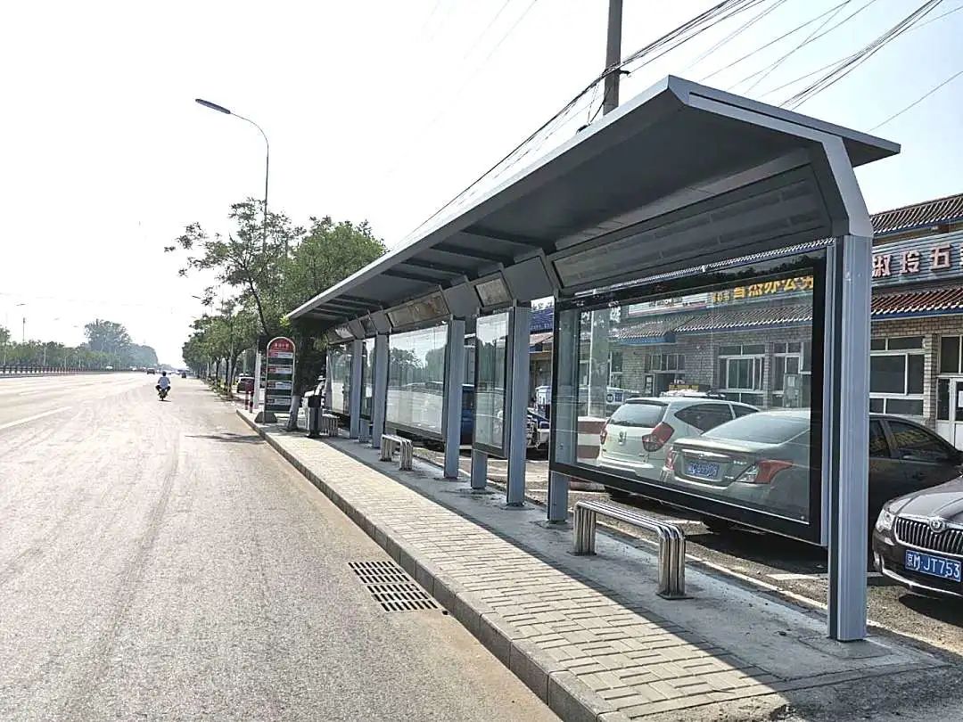 顺义这条路上的公交站亭旧貌换新颜!