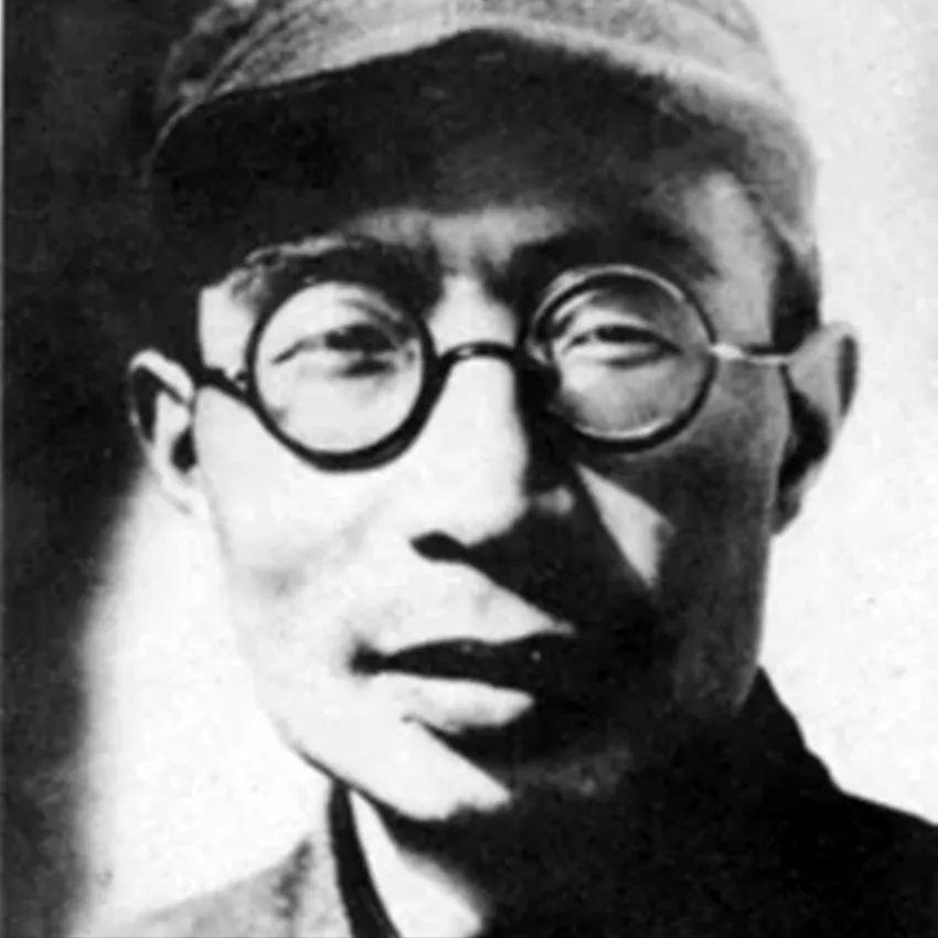 傅钟:曾任政治部副主任,是我国搭建红色文化建设重要桥梁之一