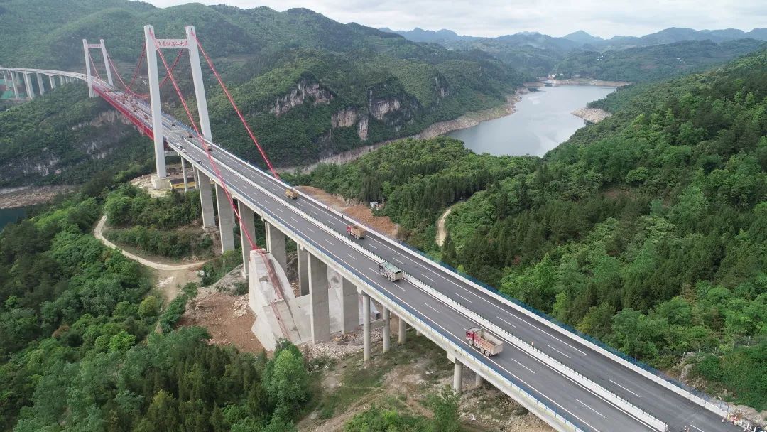 遵義至餘慶高速公路通車