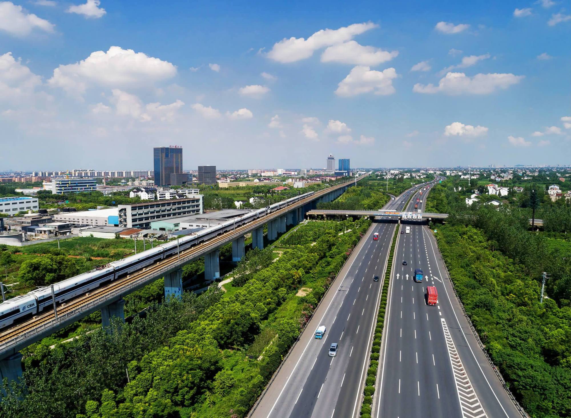 深莞惠地区交通布局的完善,促进了经济圈内部的深度融合