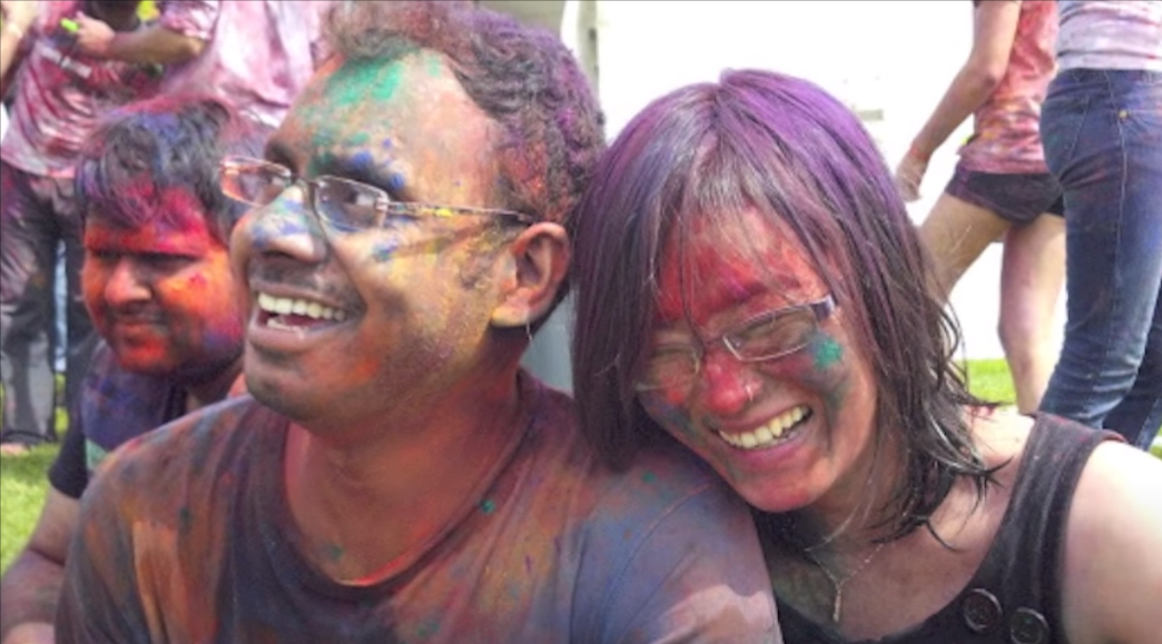 厦大女生郑墨沫:嫁印度男人,定居美国15年,如今怎么样了?