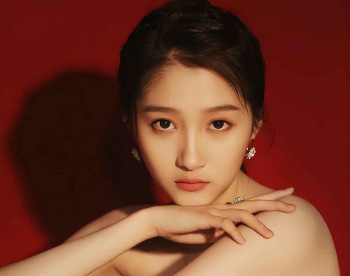 "关晓彤字体"入选书法作品展,不愧是北电才女,许多学生模仿