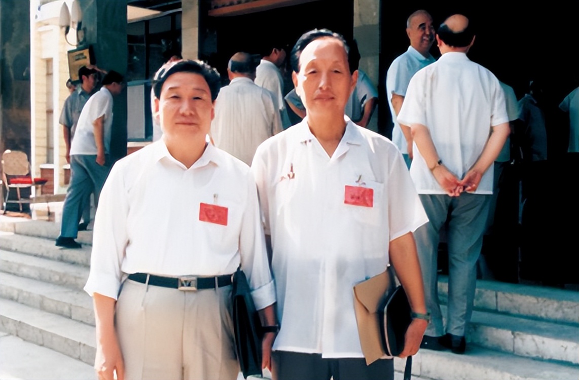 马忠臣:原河南省委书记,50岁主政山东,功勋卓著,85岁逝世