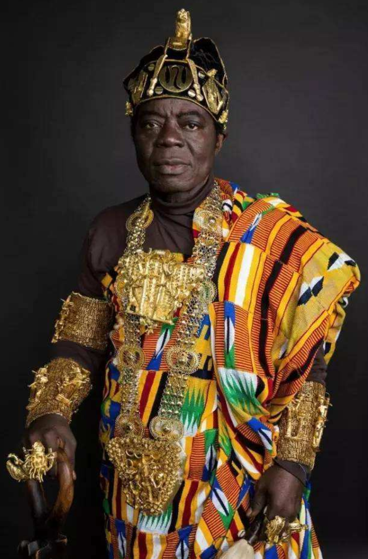 广西"上林帮"非洲淘金记:为钱殊死搏斗,常备200克金子保命