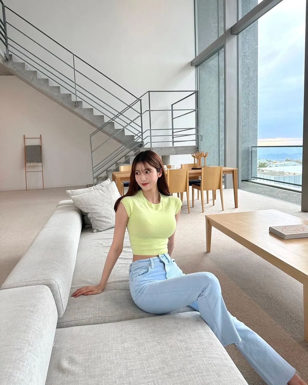 日本网红夏木,完美曲线,高挑身姿,甜美笑容,人间理想伴侣