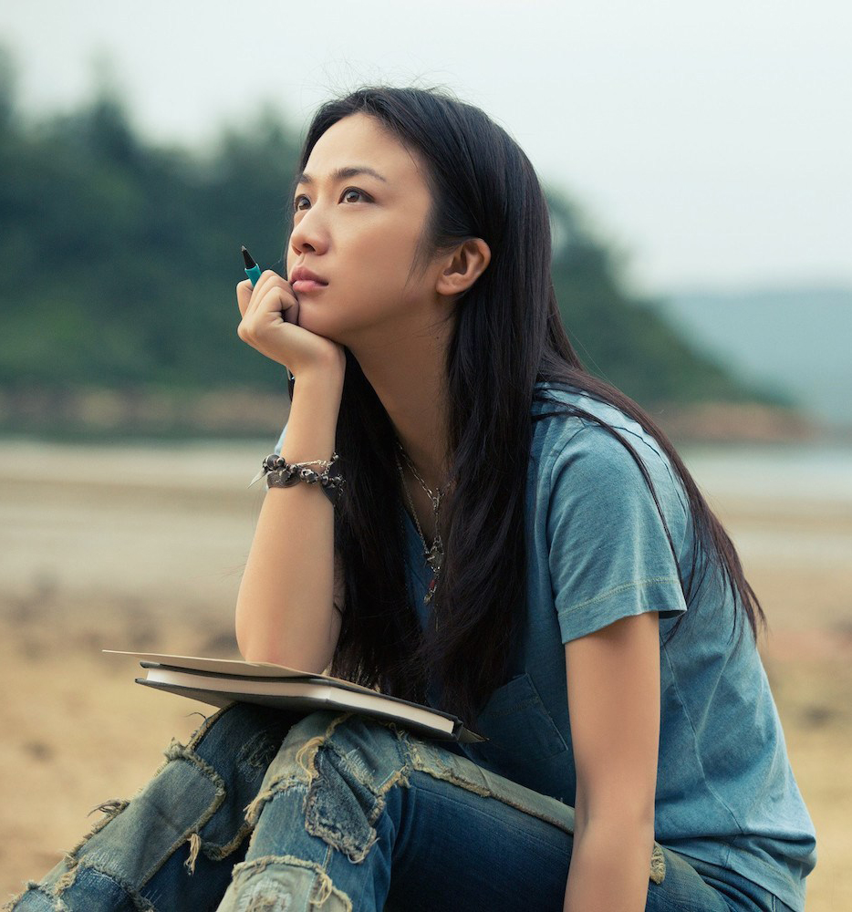 不要再替汤唯感到惋惜了,事实证明,她已走上另一条大道