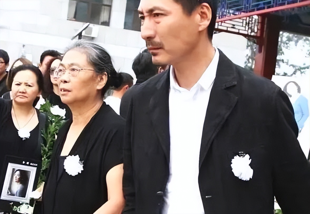 和患癌妻子离婚,迎娶清华富婆,张子健到底是一个怎样的人?