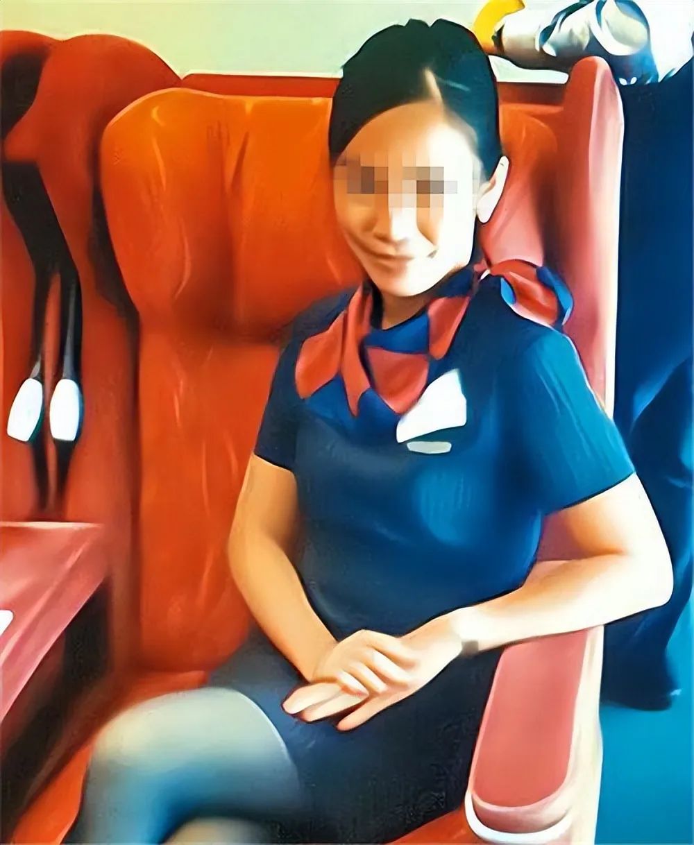 2013年,香港美女空姐失踪,妹妹同屋四天才发现:姐姐就在衣柜里