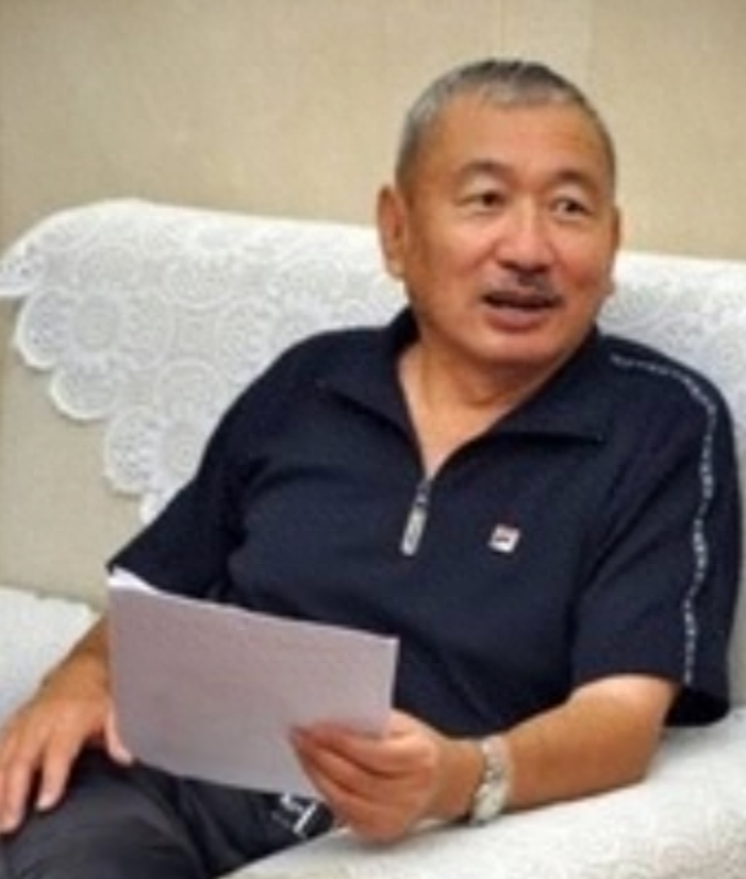 宋任穷的大儿子叫宋克荒,他比宋彬彬大2岁,与1945年出生,宋克荒的学习