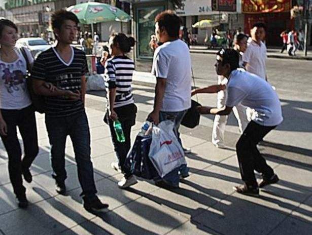 曾在停尸房练胆的许反帝:17岁盗10亿文物,43岁被折磨进精神病院