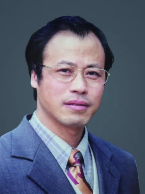 极高评价;2021年1月30日, 光明日报头版报道了马文蔚《四十余载淬炼