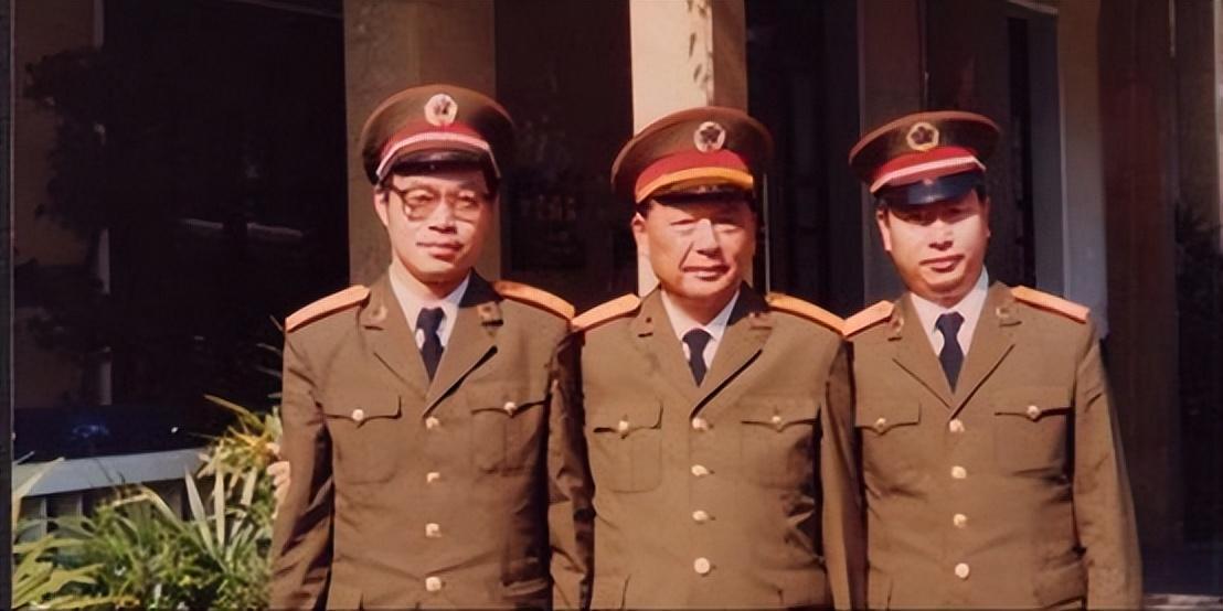 00年赵南起将军访韩,临行前向中央提出请求:希望回乡与亲人团聚