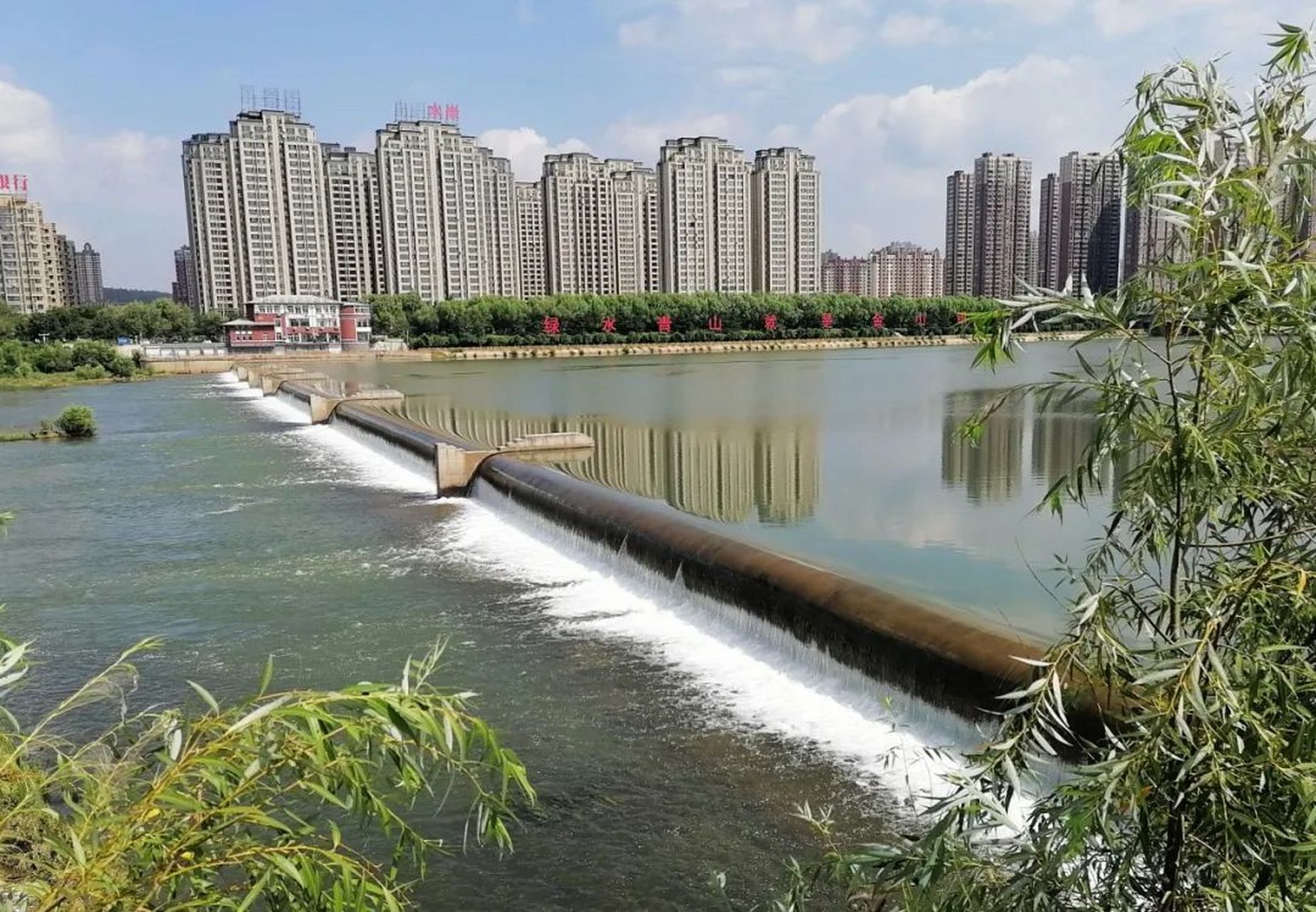 汛期接近尾声  浑河城市段橡胶坝陆续蓄水   汛期即将结束,抚顺浑河城