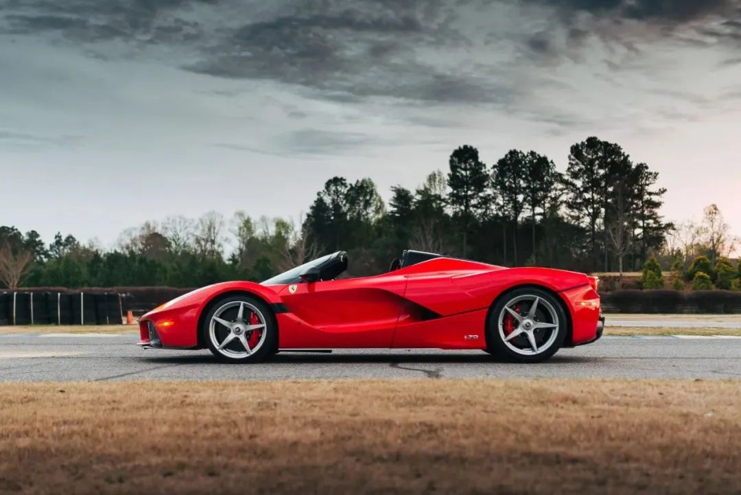 二手价格翻一倍,法拉利laferrari aperta