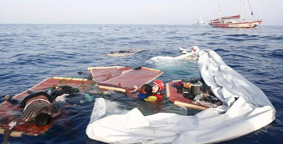 偷渡皇后郑翠萍曾因帮助数千福建人偷渡美国死后上百豪车送行