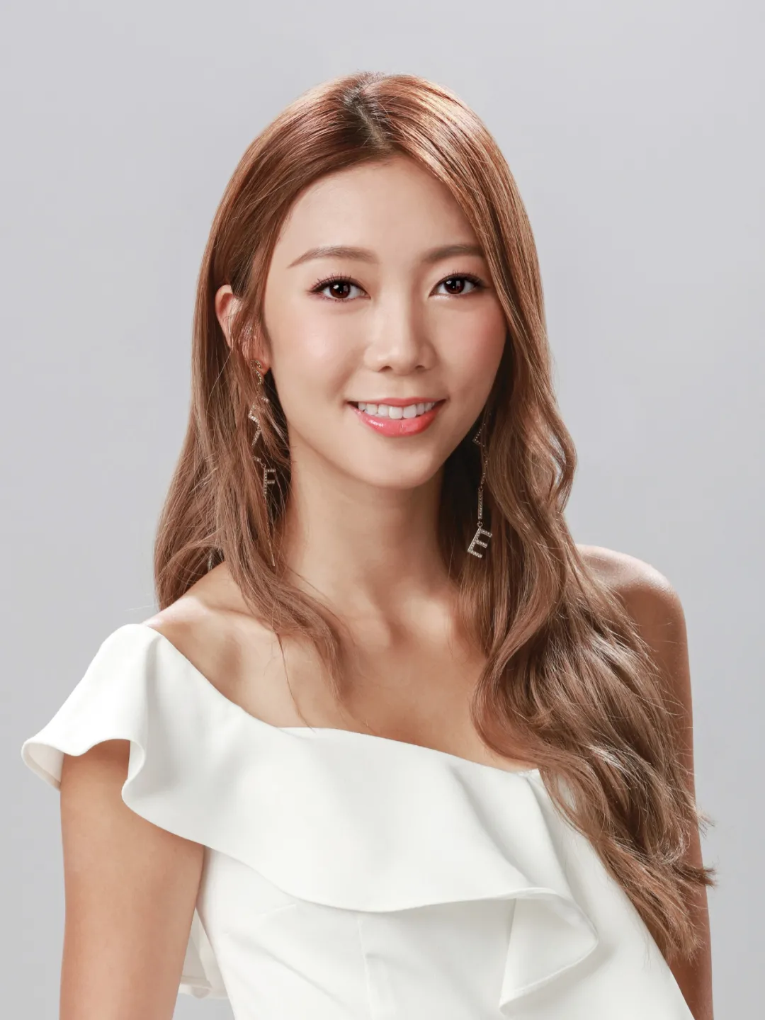 2021年香港小姐12强出炉了,这身材是什么水平