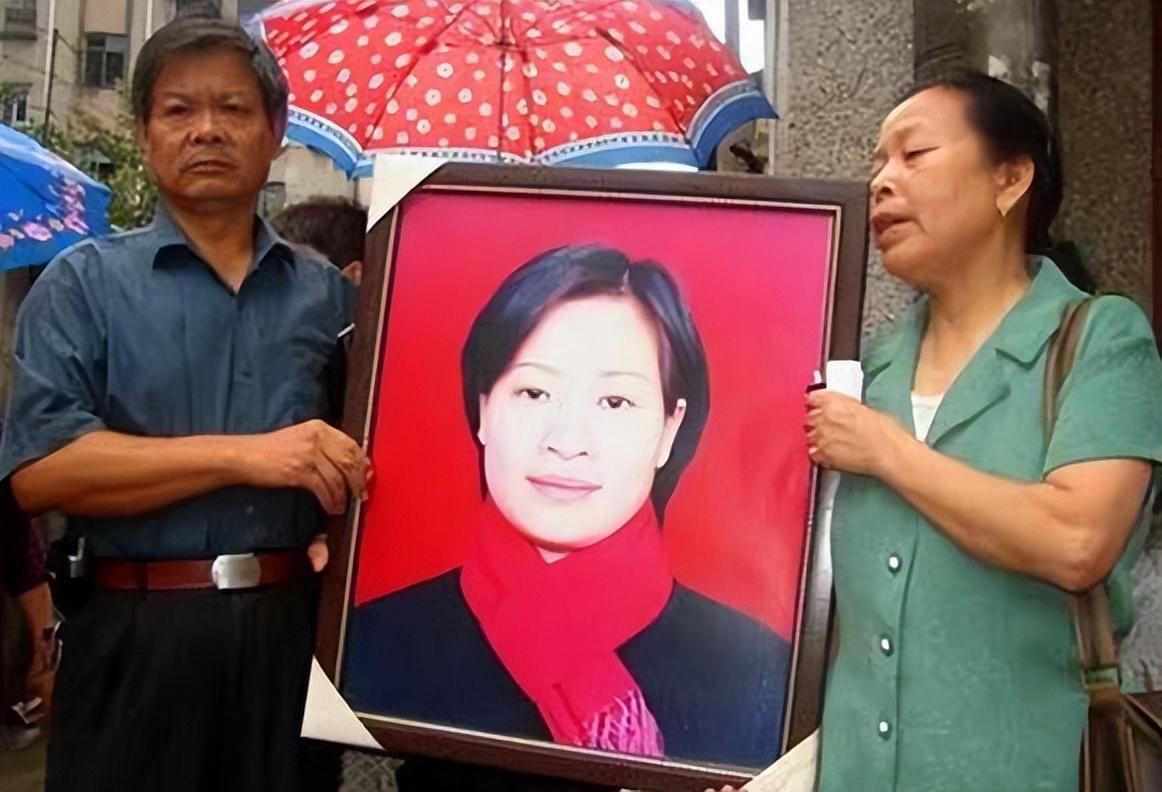 按理说,法院几次驳回上诉,判定姜俊武无罪的话,那说明这个暗自跟