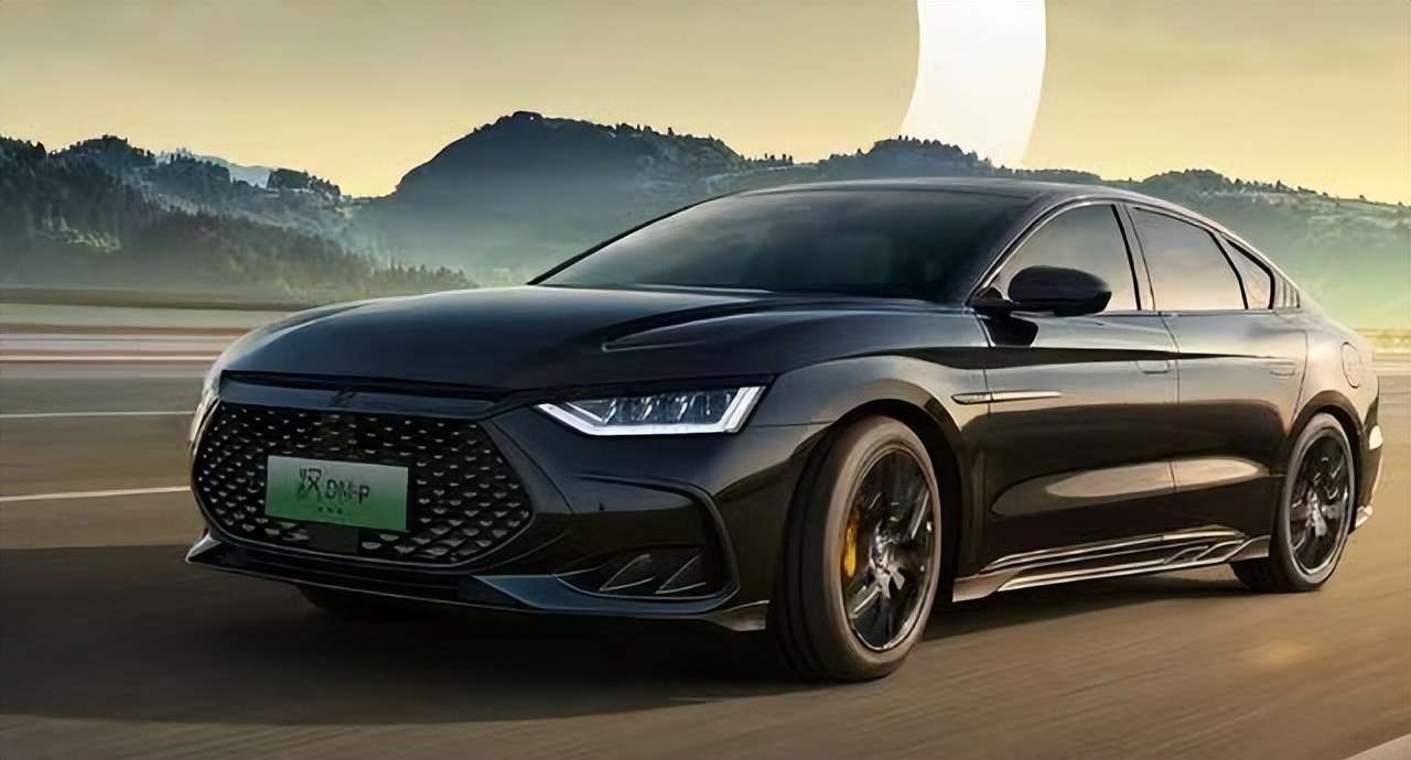 比亚迪汉dm-p战神版亮相,气场超bba,3.7秒破百,5月18日上市!