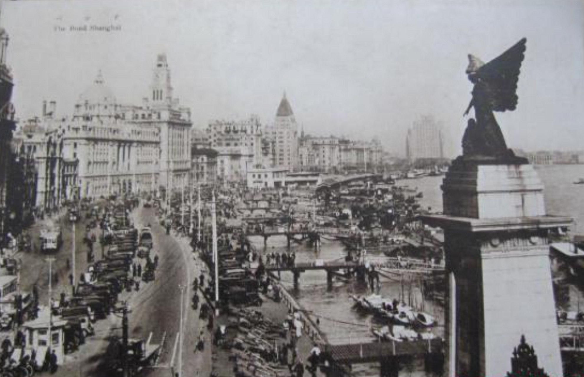 之后,根据中英《南京条约》和《五口通商章程》的规定,上海被迫开放