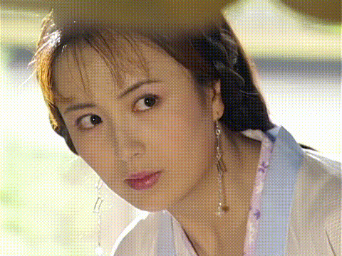 十年前,大家都因为"害怕"而忽略了她的美貌