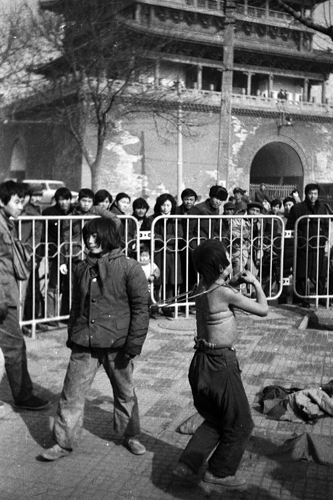 1986年中国老照片:图5让人心酸,图8娶妻需要,图9现在买不起了