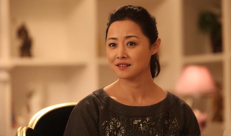 她结过三次婚两次给张若昀当继母如今再婚嫁给了头婚时的老公