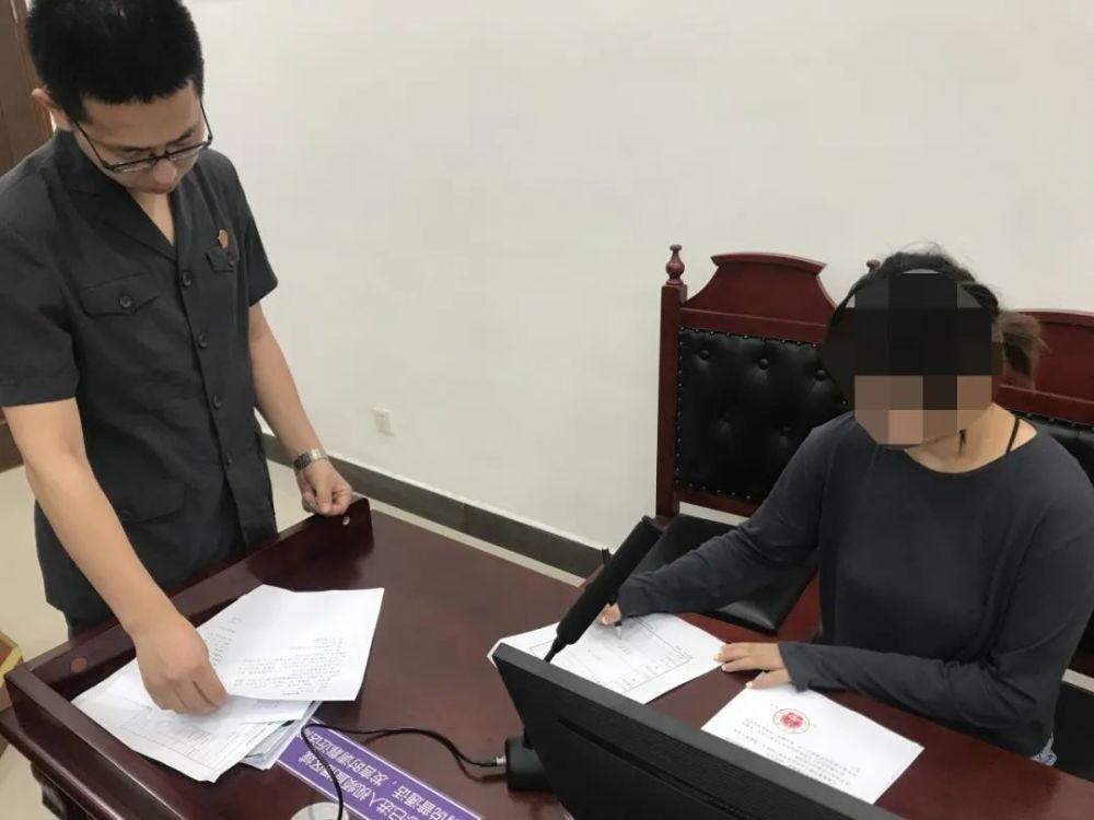 回顾丈夫向法院提供妻子出轨视频，不料妻子当场删除法院：拘留10日